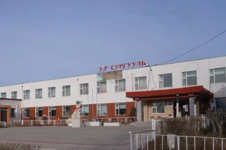III сургуулийн сурагчид энэ хичээлийн жилд "Хийморь" худалдааны төвд хичээллэнэ