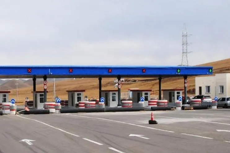 Орон нутгаас нийслэл рүү нэвтрэх авто замын найман постод өнөөдрөөс эхлэн эрүүл мэндийн байгууллагын ажилтнууд 24 цагаар хяналт, тандалт хийнэ